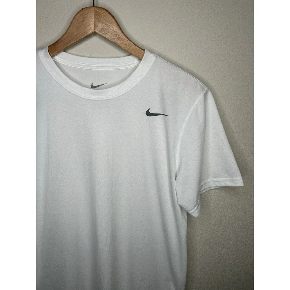 Nike Dri Fit Mens Size Medium Athletic THE NIKE TEE White Training T Shirt